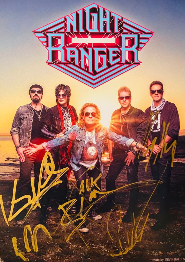 祝来日ナイトレンジャー　直筆サインカード