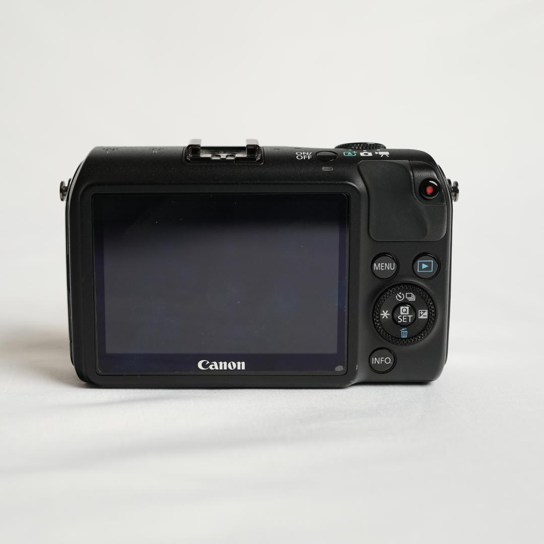 【箱付きセット特価】Canon ミラーレス一眼カメラ EOS M レンズキット