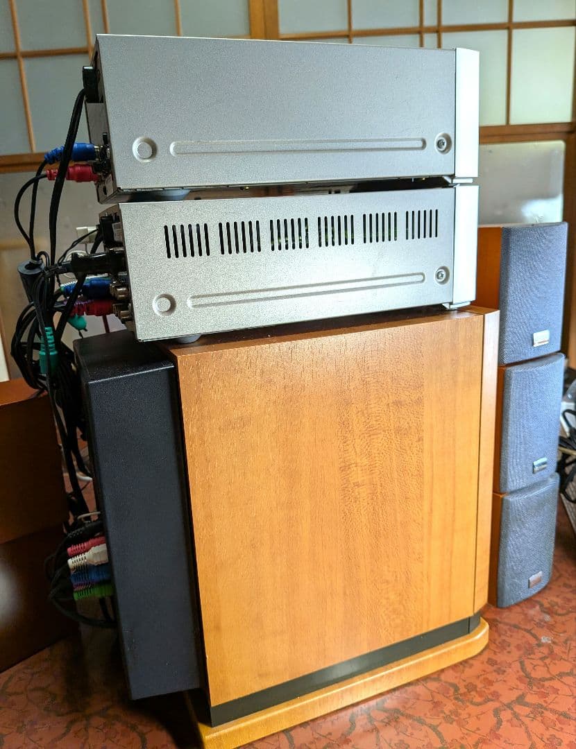 ONKYO 5.1CHホームシアターシステム　AVコントローラ、DVDプレーヤー