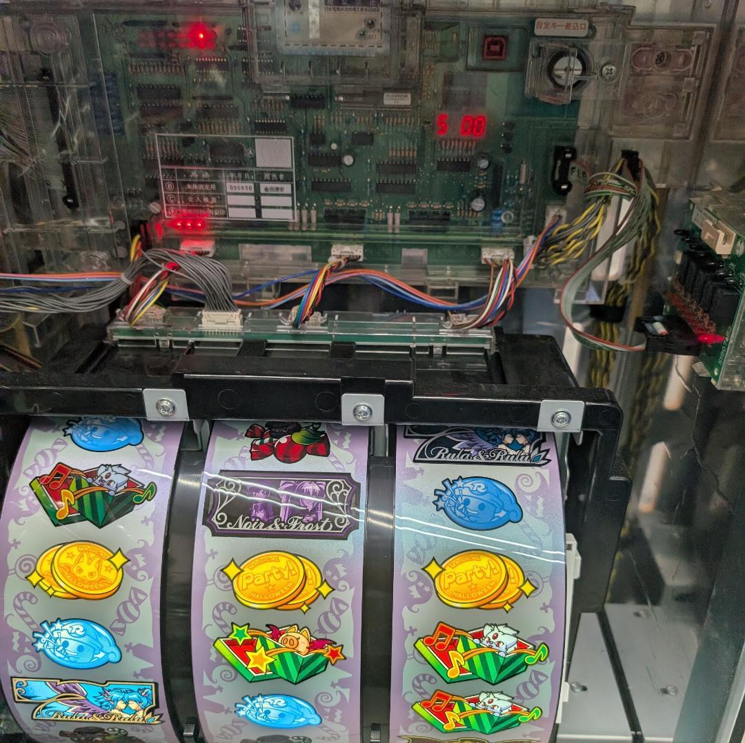 KONAMI マジカルハロウィン スロットマシン コナミアミューズメント