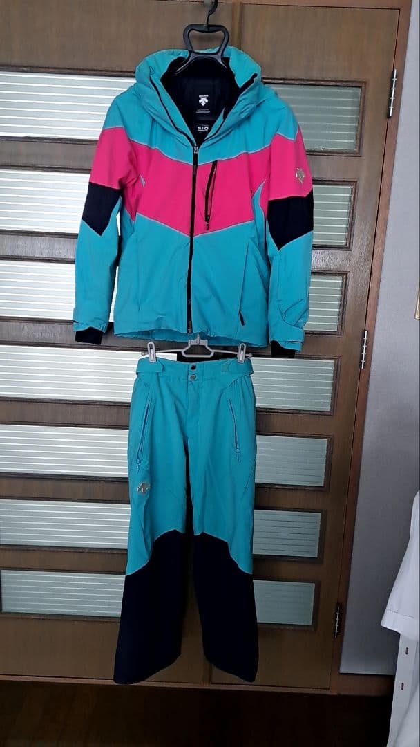 DESCENTE　スキーウェア