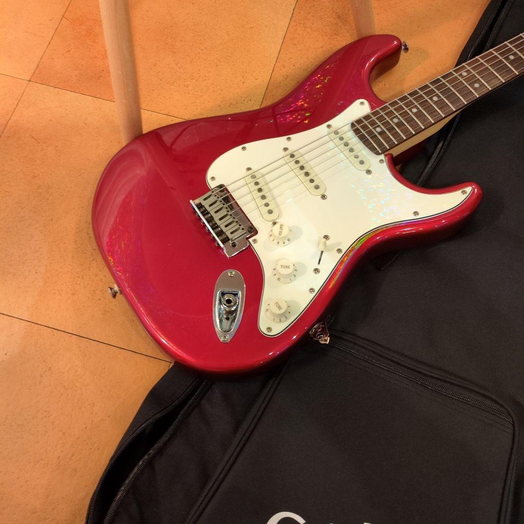 Squier Stratocaster レッド ギターケース付き