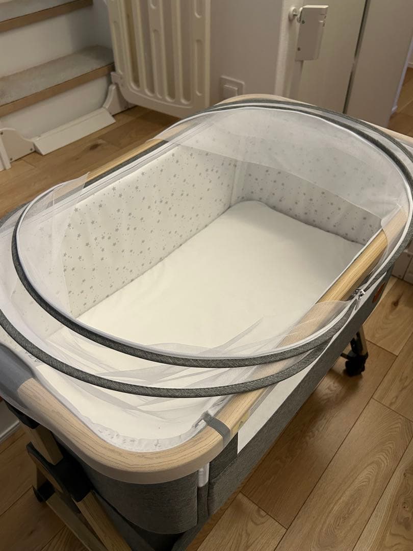 【美品】HZDMJ ベビーベッド グレー ゆりかご機能あり ※日本製マット付き