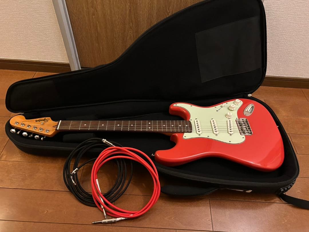 Squier FSR Classic Vibe 60s 限定カラー　ケース付