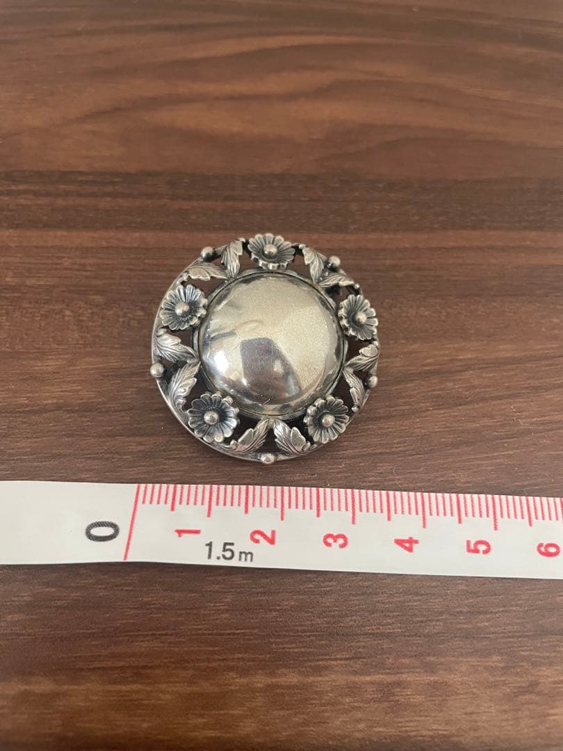 N . E . FROM ピン ブローチ ヴィンテージ　アンティーク