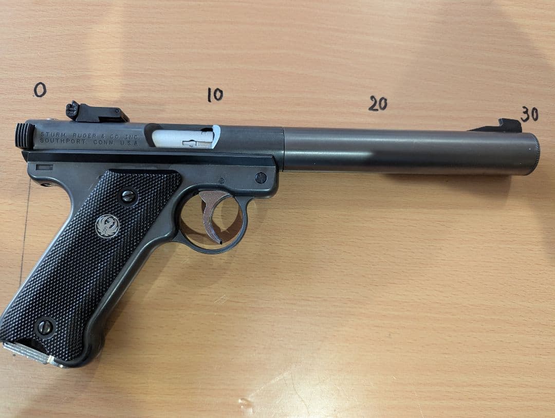 mk1モデル マルシンガスガン マガジン2個付き 去年11月購入