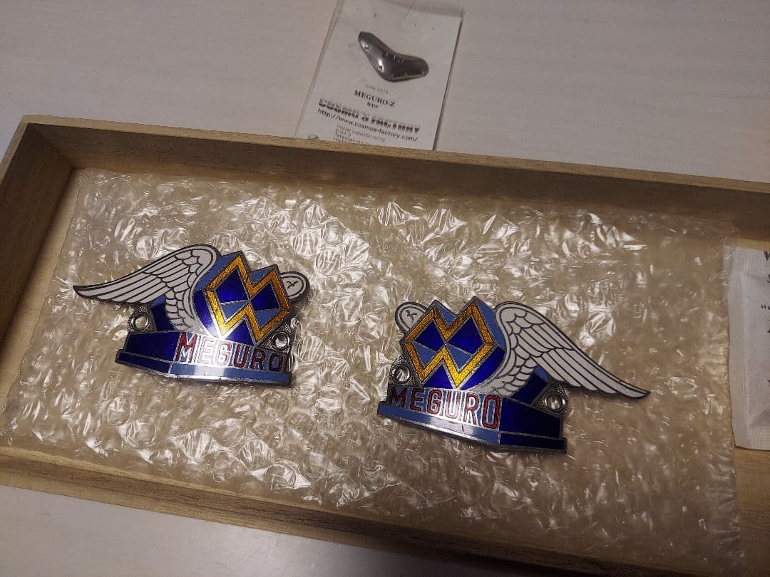 【美品】MEGURO ウィングエンブレム 2個 + ピンバッジ　セット