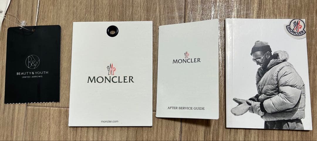 ⭐︎ スメラギ 123 ⭐︎MONCLER MAYA ネイビー　フード付き
