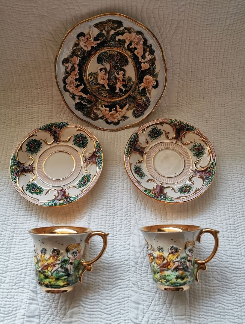 アンティーク カポディモンティ 手描手彩色 天使ティーカップ２客セット