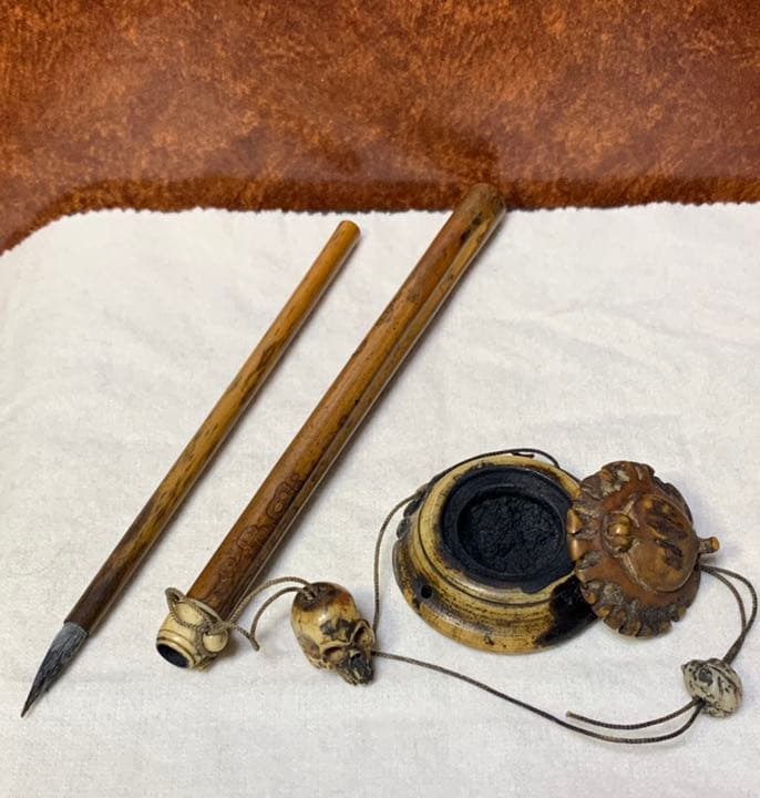 矢立 古物昔の携帯用筆記具 内部に古い墨の残り有竹製アンティーク骨董 の硯墨入れ