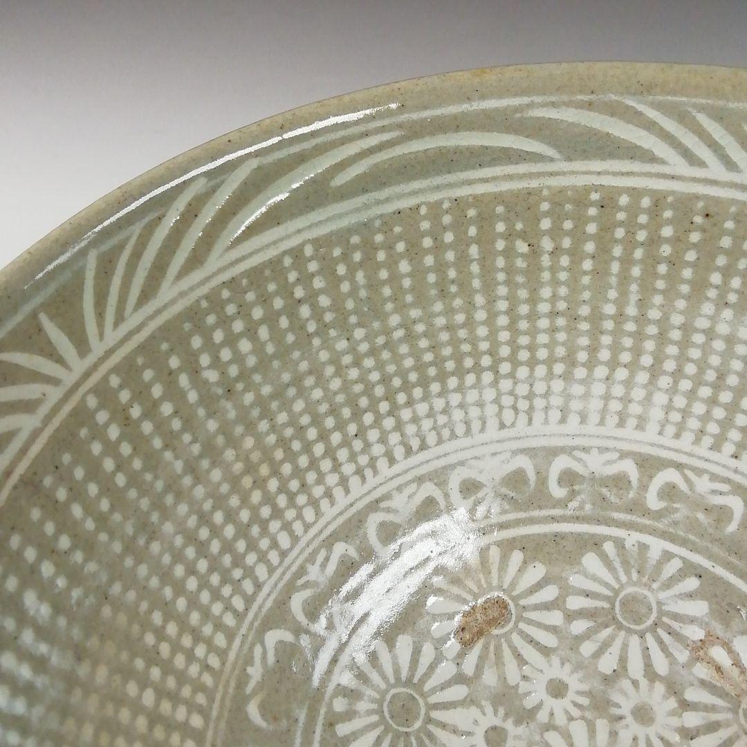 Ｔ４３４　茶碗　『三島手刷毛目　茶碗』『黃仁哲 作』　共箱　抹茶碗　茶道具