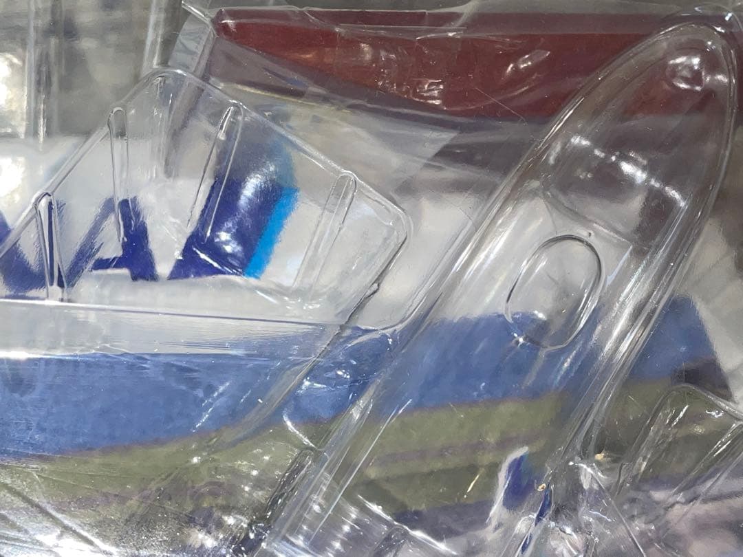 全日空商事 1/200 ANA B787-8 特別塗装 NH20051 木製台座