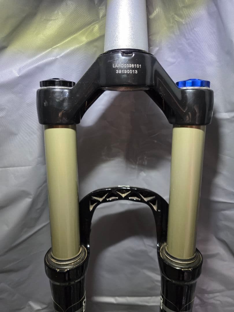 X-FUSION Velvet　エアサスペンションフォーク