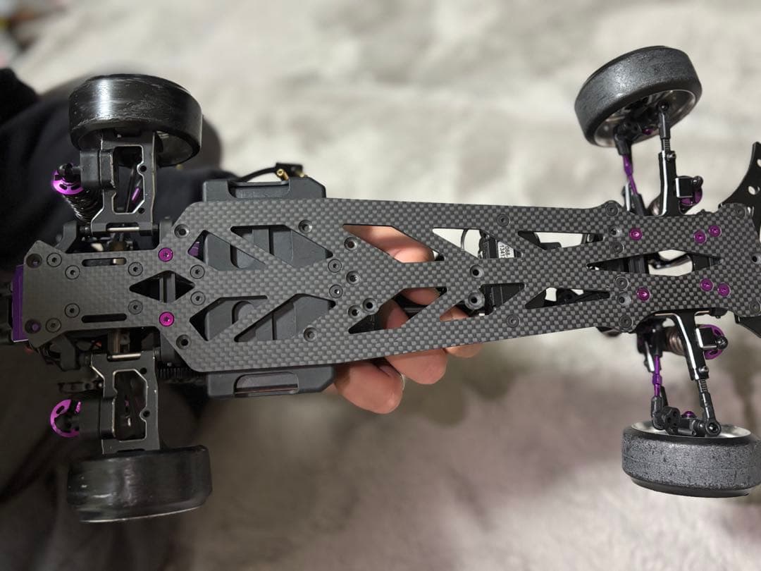 カーボンファイバー ラジコンカー