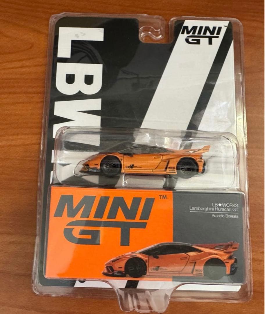 MINI GT ランボルギーニ ウラカン シルエットLBWK リバティーウォーク
