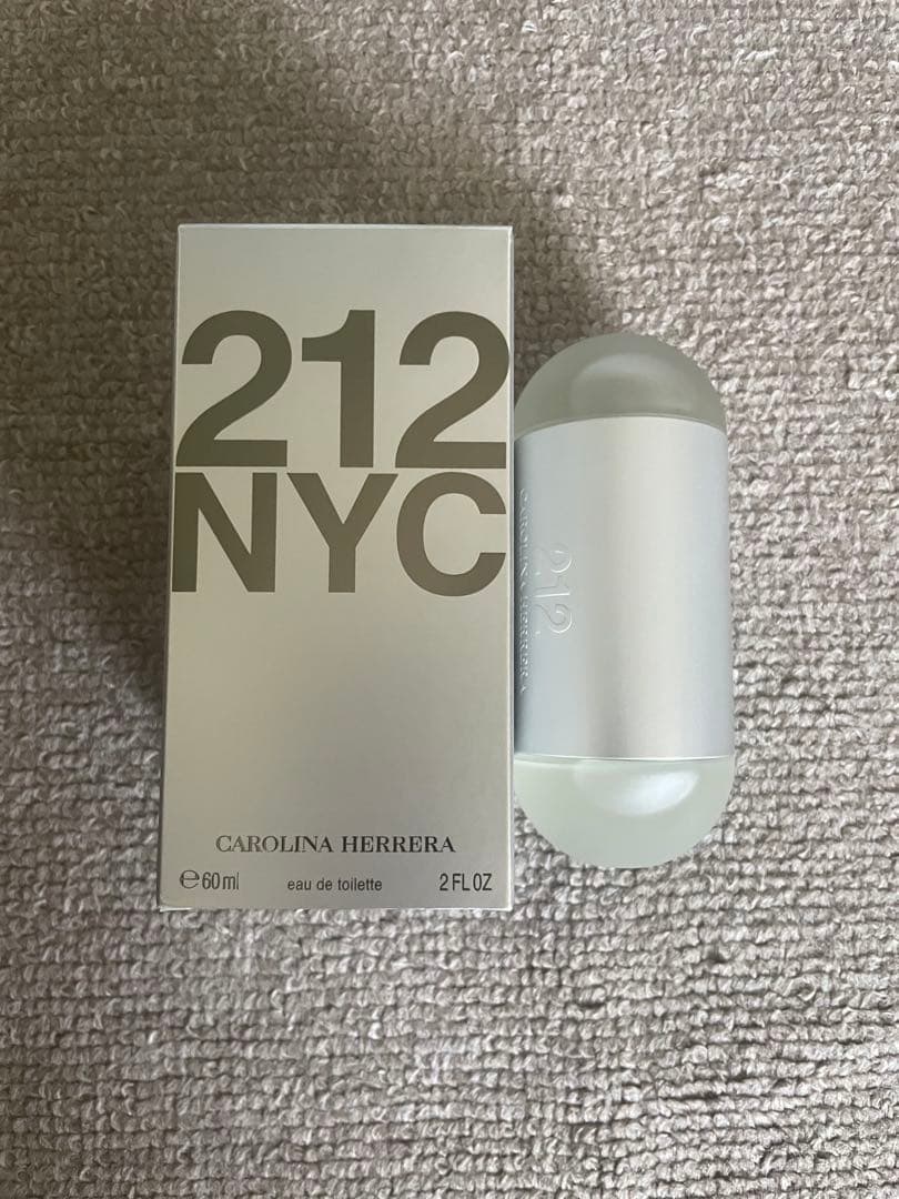 新品未開封　キャロライナヘレラ212 レディース オードトワレ 60ml