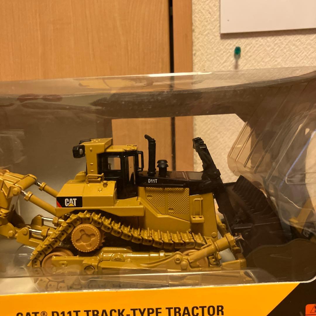 CAT D11T トラック型ブル　1:50