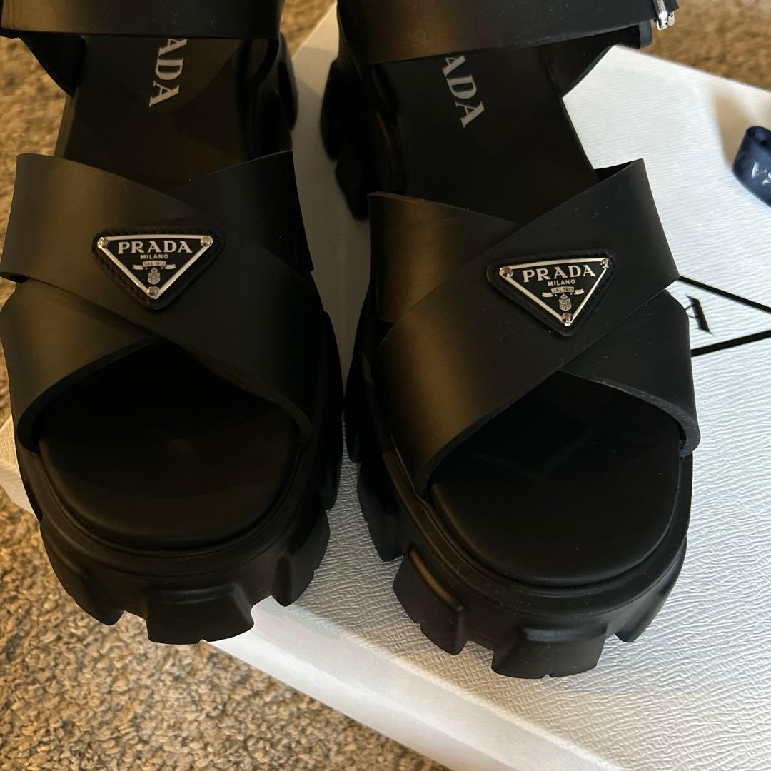 Prada プラダ　モノリス　ラバー　サンダル　黒　39