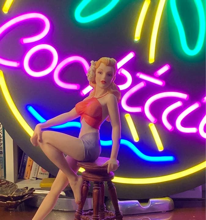 期間限定感謝セール　バーガガール　シリアルナンバー付　ビンテージフィギュア 1