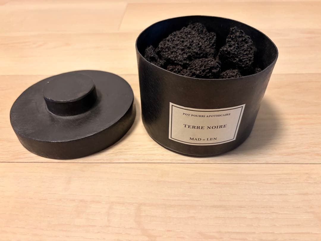 MAD et LEN マドエレン テレノア 溶岩石