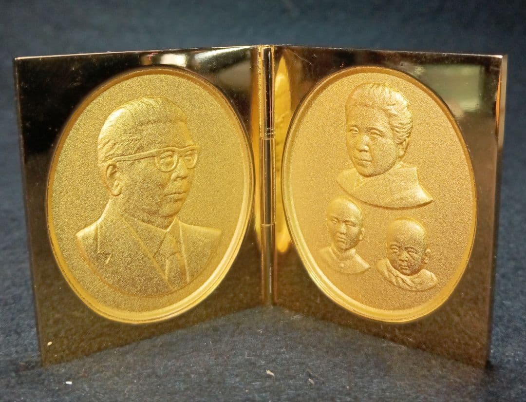 真如苑 伊東真乗作 真如教主 三霊尊 レリーフ