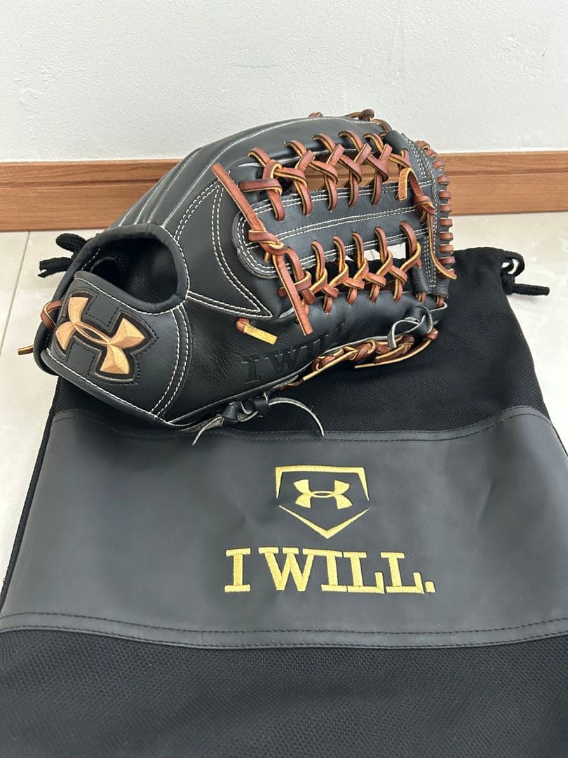 アンダーアーマー硬式外野用グローブ 柳田モデル廃盤品 週末値下げ