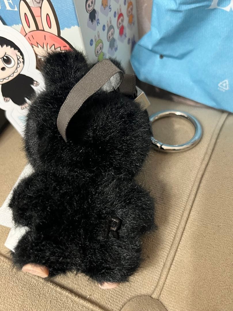 LABUBU イニシャルR ハロウィン　ぬいぐるみ　ペンダント　ラブブ