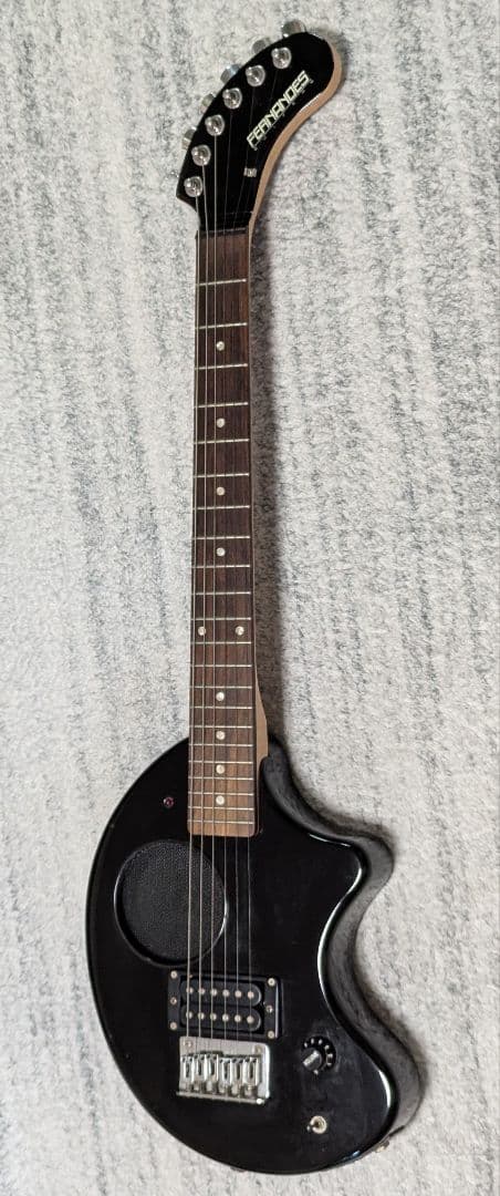 ZO-3 ブラック　美品・動作確認済み　FERNANDES　アンプ内蔵ギター