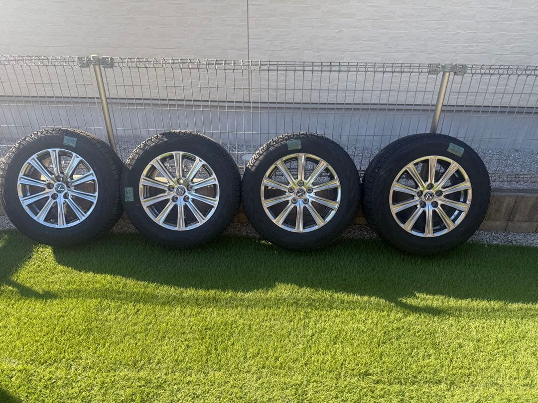 レクサス　17インチ　スタッドレスタイヤ　センサー付き　225/65R17