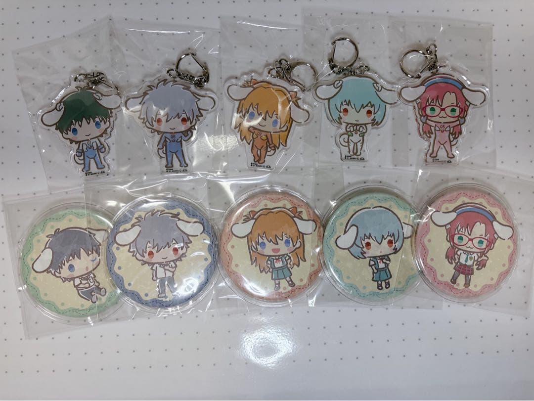 エヴァンゲリオン　シナモロール　缶バッジ　アクリルキーホルダー　全種　希少