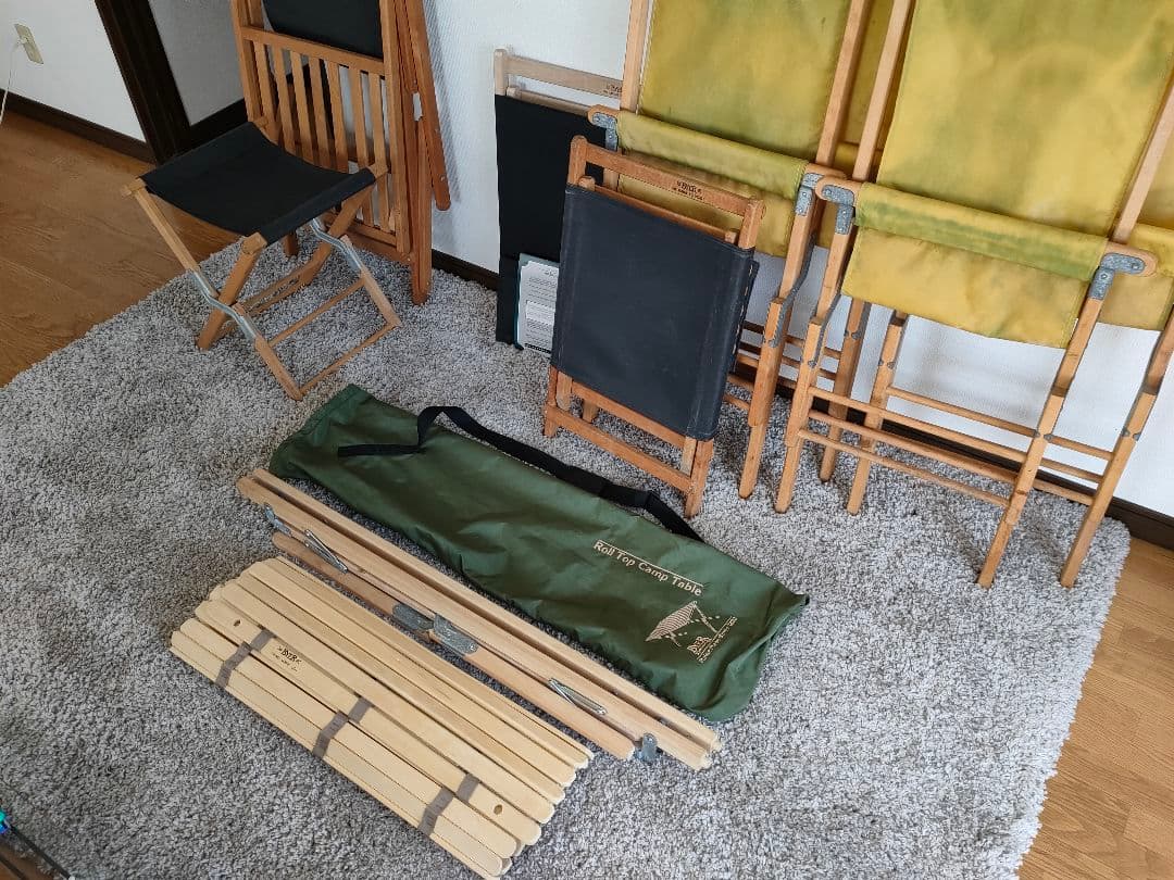 Momuです。　木製キャンプテーブル 収納バッグ付き