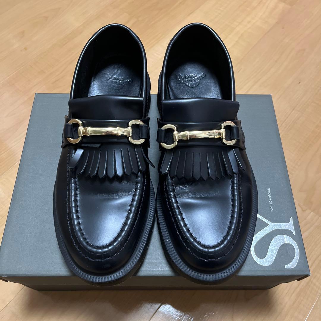Dr.Martin ADRIAN SNAFFLE フリンジ付き黒ローファー