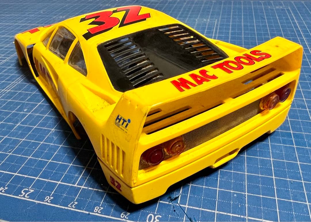 ビンテージ1/24 スロットカーF40