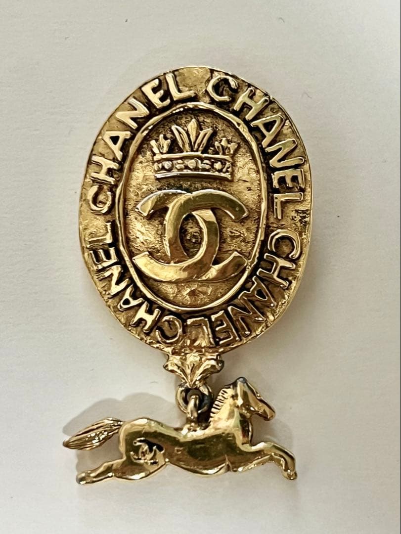 CHANEL 馬のモチーフ ブローチ
