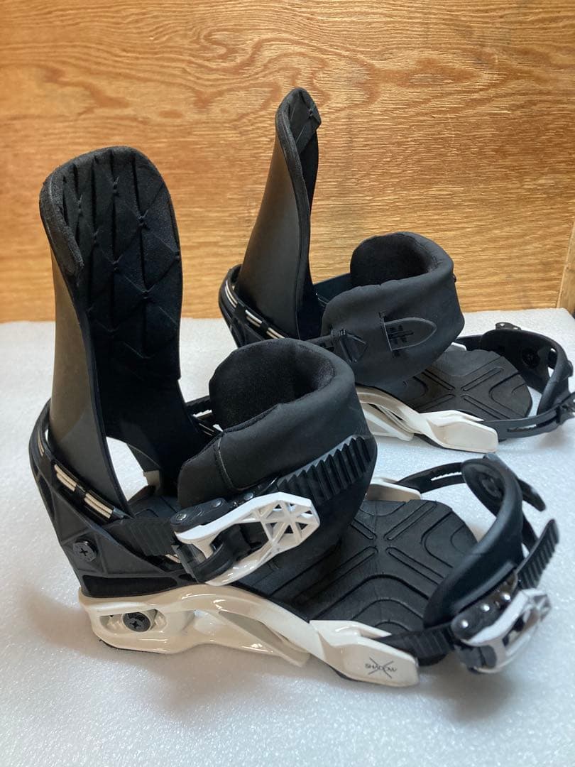 SALOMON DISTRICT スノーボード ビンディング ホワイト　S