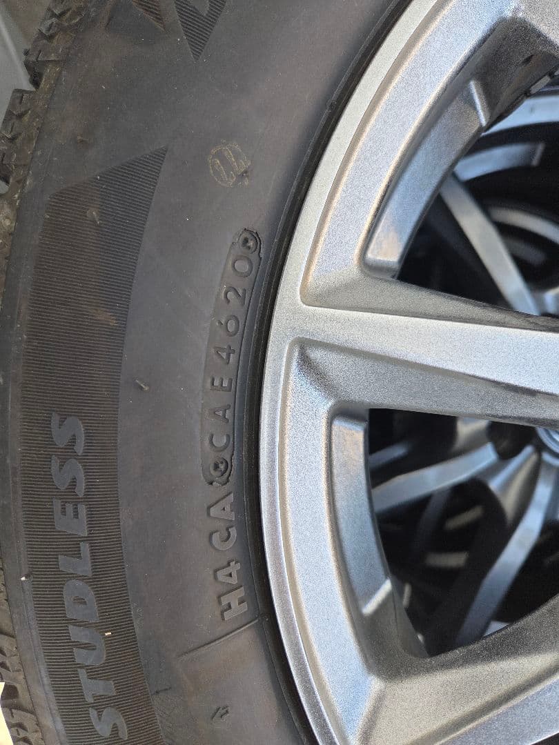 185/60R15 VRX2 スタッドレスタイヤホイールセット ヤリス 送料込み