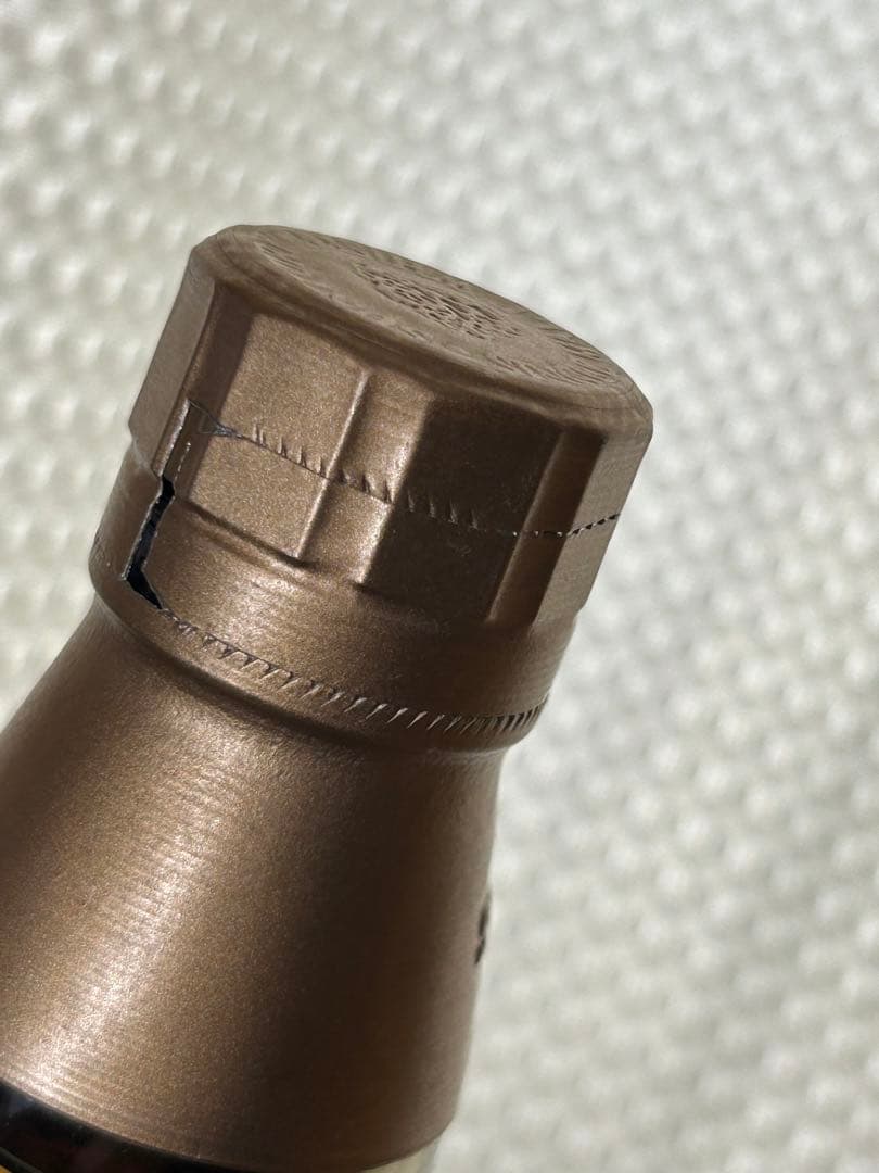 山崎10年　700ml 40% ホワイトラベル　箱無　未開栓　送料無料　匿名配送