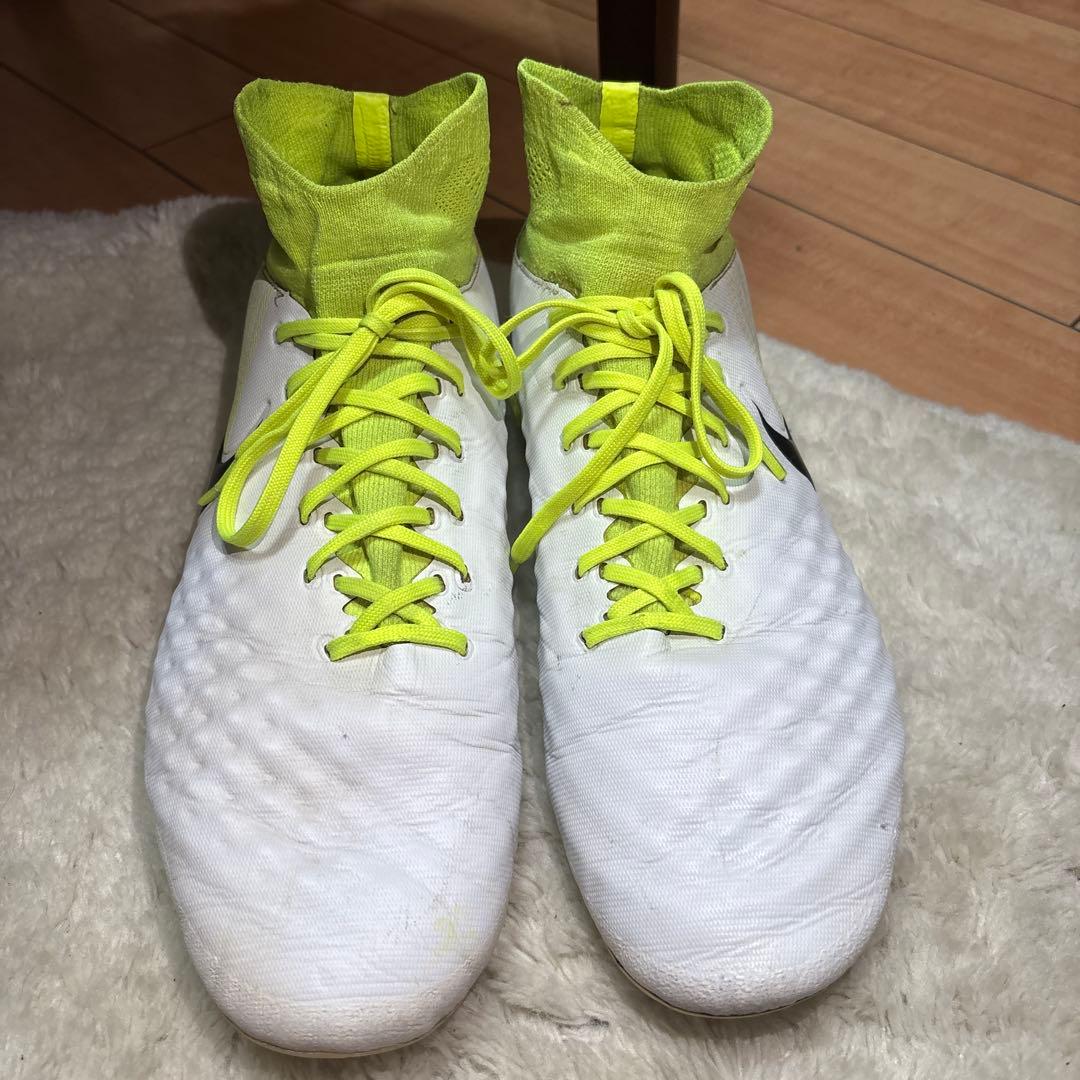 Nike サッカーシューズ マジスタ ホワイト27.5cm 「値下げしました」