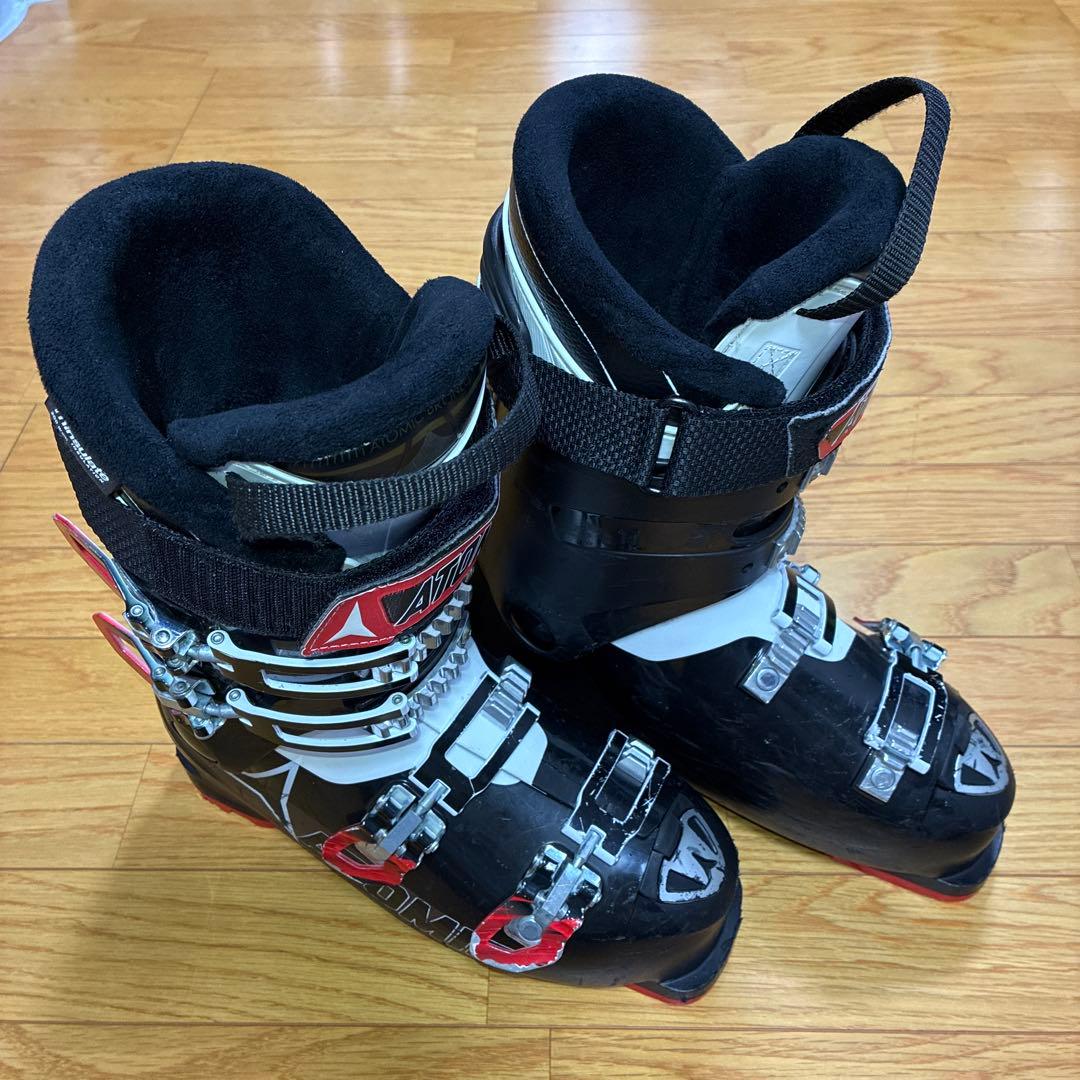 Atomic スキーブーツ ブラック/レッド