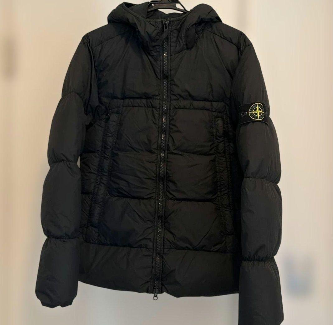 最終値下★美品！人気モデル　ストーンアイランド　ダウン　黒