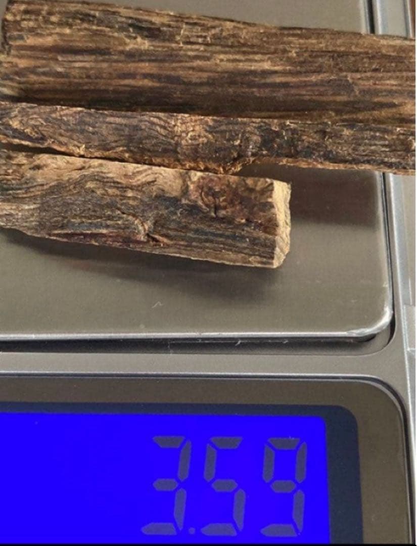 沈香　香木　上品　タニ　3.59グラム