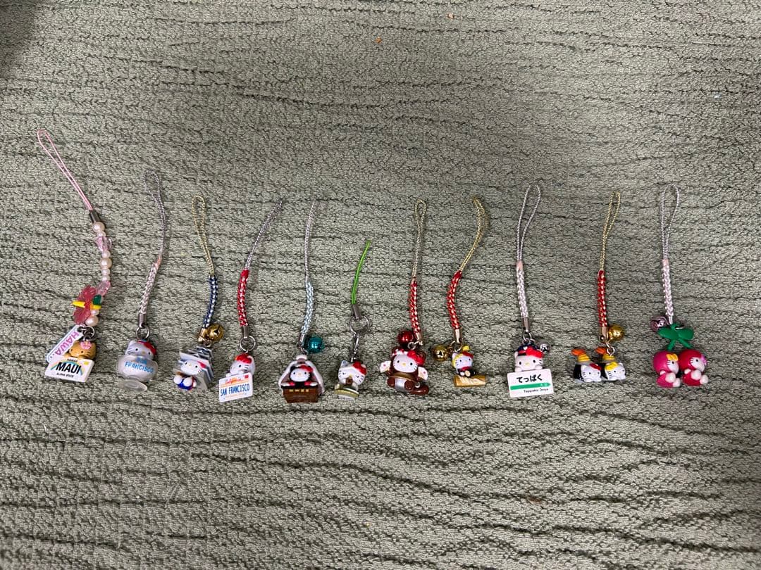 ご当地キティ ストラップ開封済み 14個　ボールペン３本