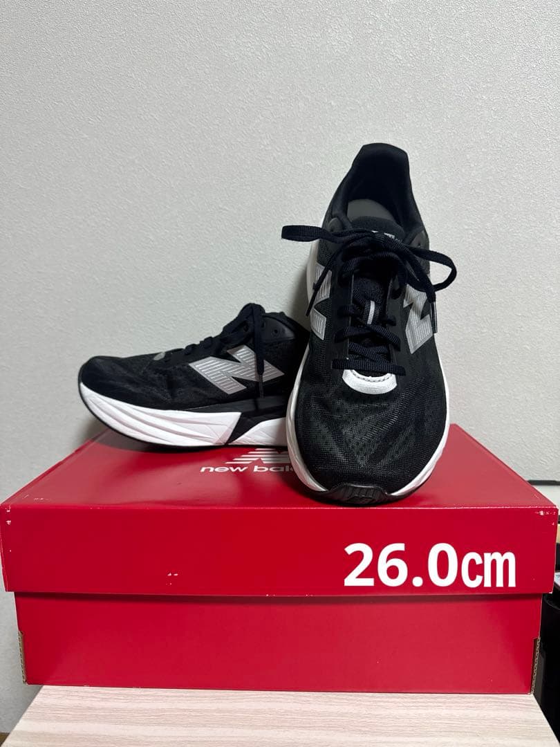 ニューバランス　レベルv5 26.0㎝　2e