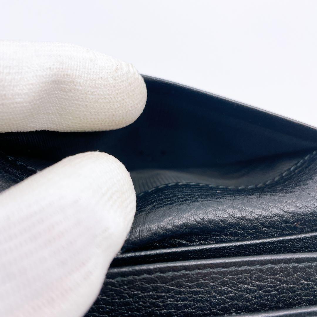 美品 プラダ カードケース 名刺入れ ゴールド金具 レザー メタルロゴ　黒 金