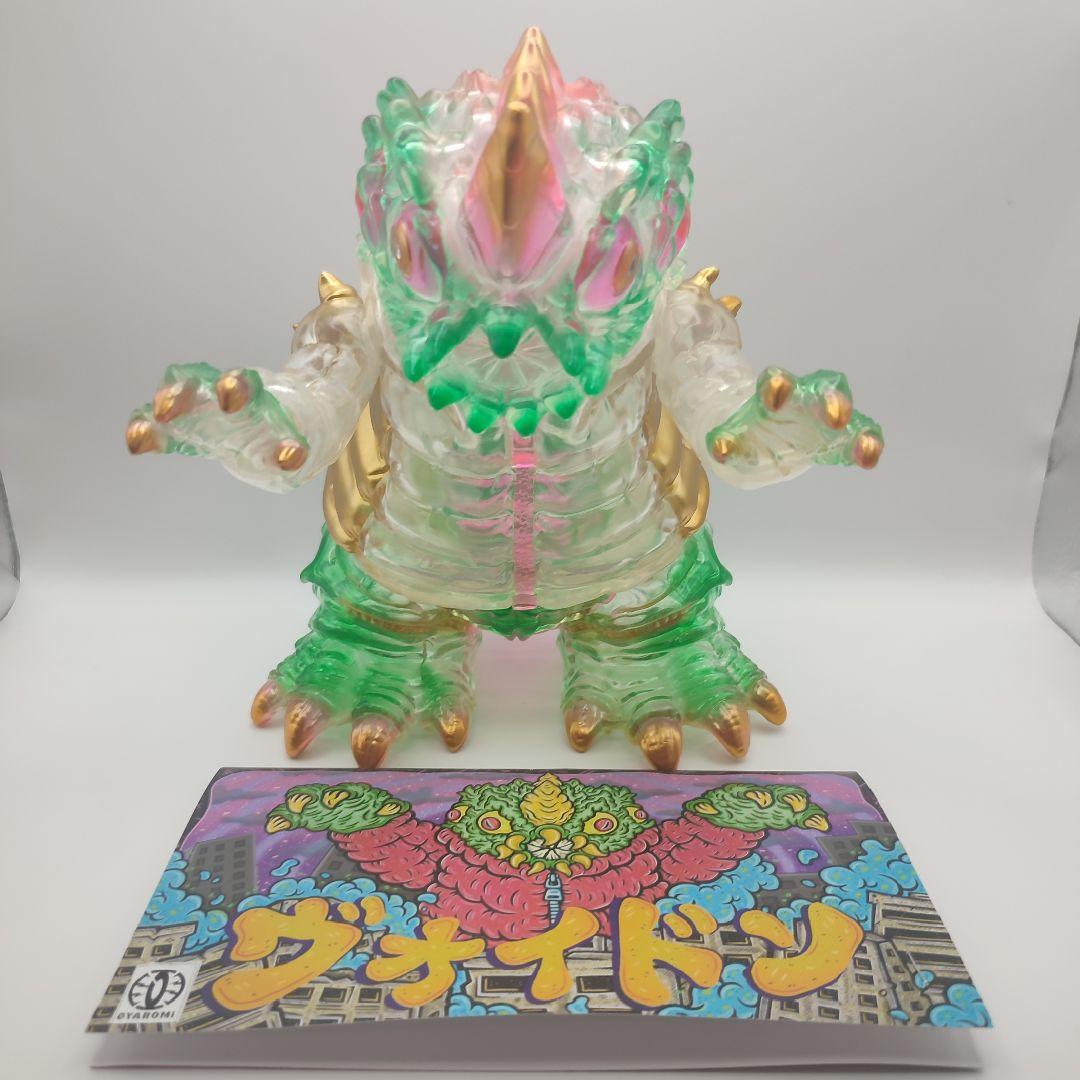 gyaromi メディコムトイ　ヴォイドン フィギュア クリアグリーン