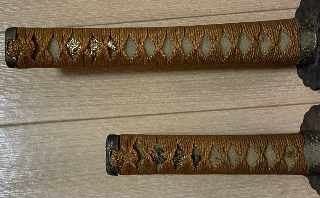 模造刀　居合刀　太刀　脇差　刀掛け　武具　b88