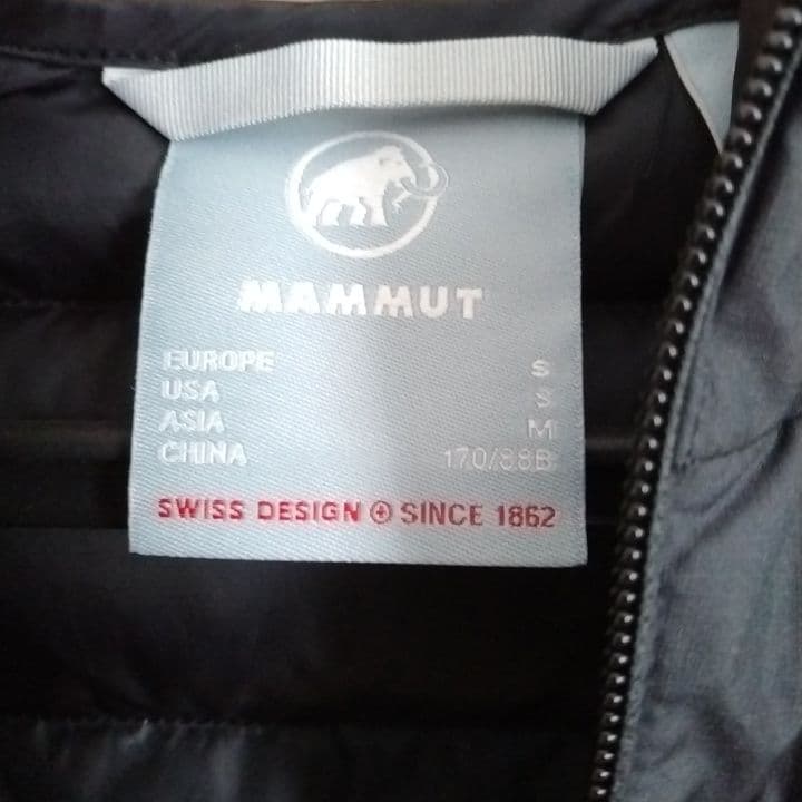 MAMMUT 黒 ダウンジャケット