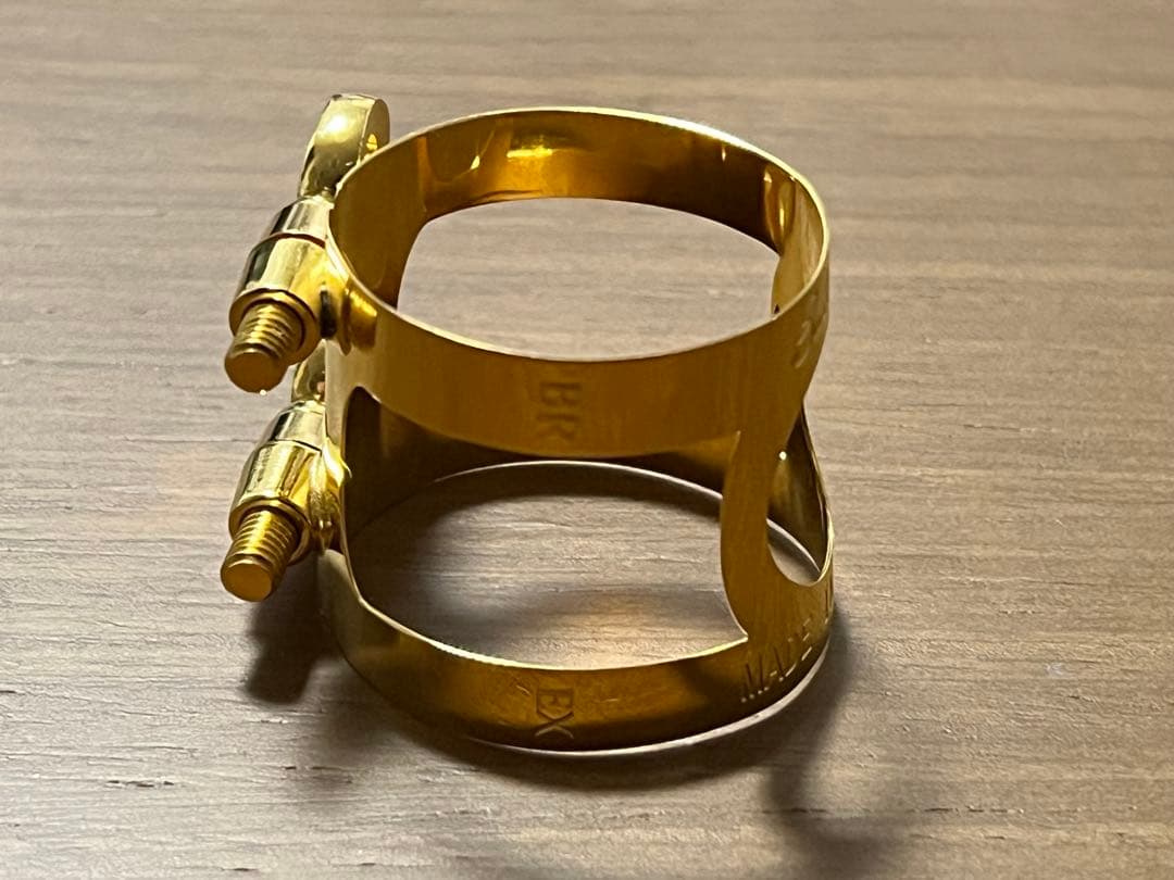 ブルズアイ バリトンサックス リガチャー ルソー専用