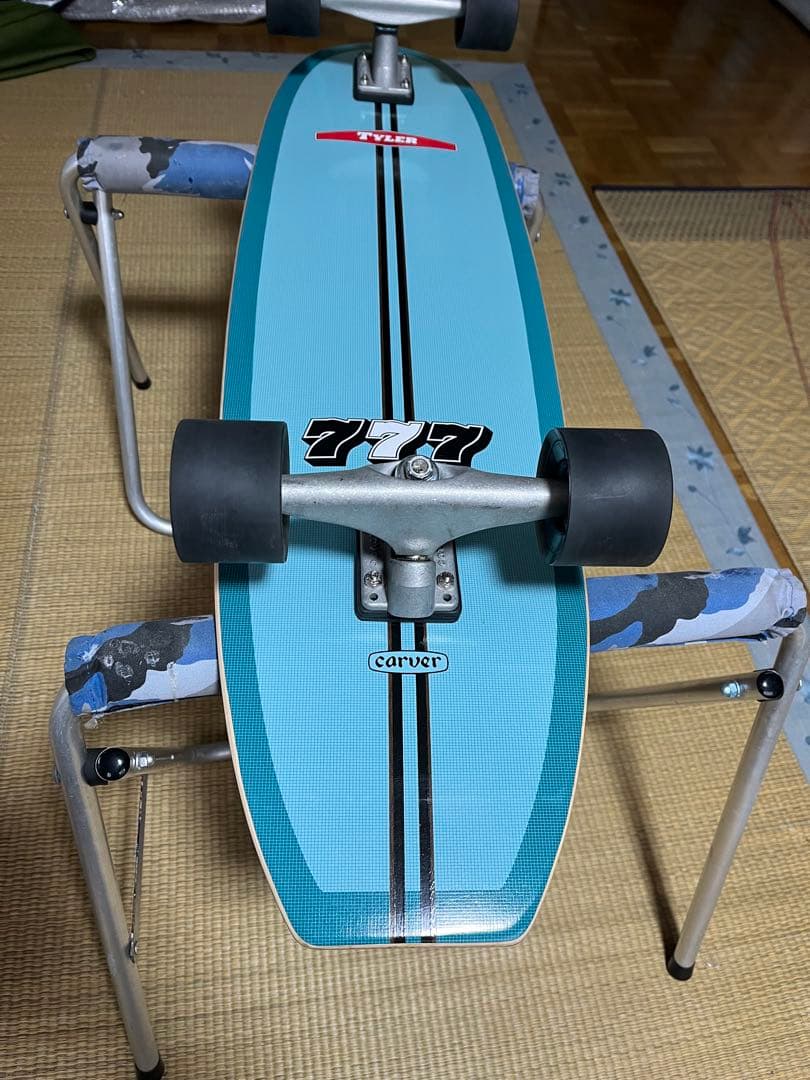 カーバーTYLER 777Surfskate Complete 36.5