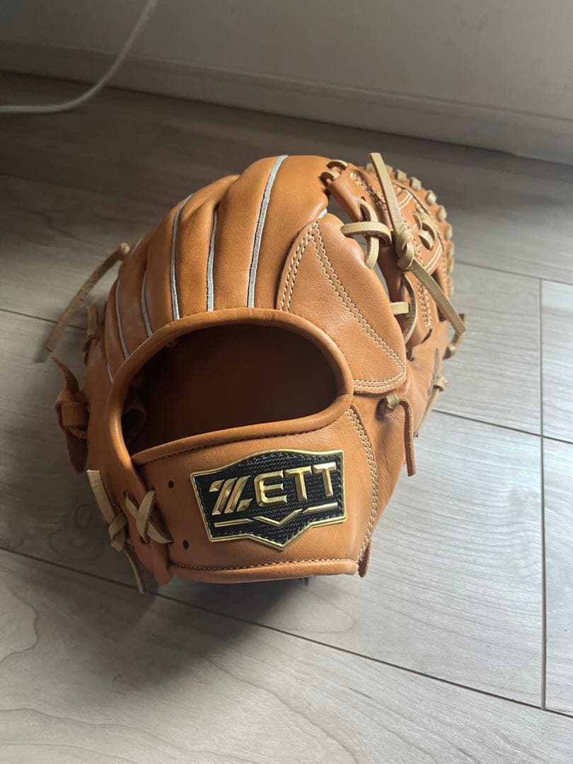 ZETT Soft Steer プロフェッショナルモデル 右投げ用